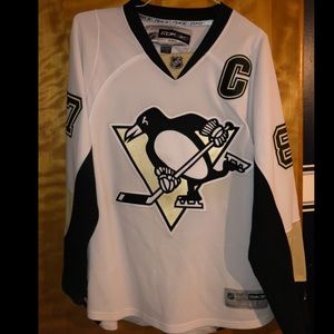 BUNDLE! Sidney Crosby home and away jerseys